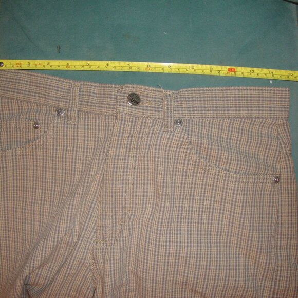 Lee Rivited Shorts Size 9 - Picture 4 of 7